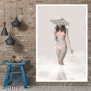 Tranh ghép người mẫu bikini