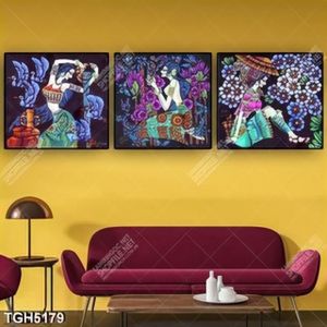 Tranh ghép 3 tấm thiếu nữ bộ lạc