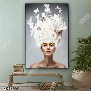 Tranh ghép chân dung người mẫu