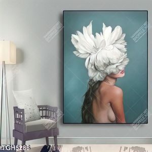 Tranh chân dung bán nude nghệ thuật