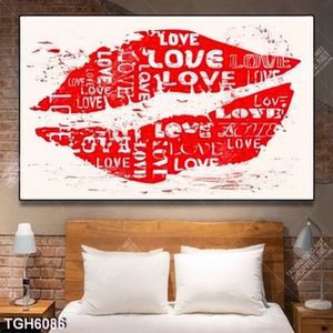 Tranh ghép lip love