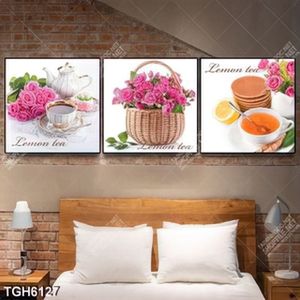 Tranh ghép 3 tấm giỏ hoa hồng
