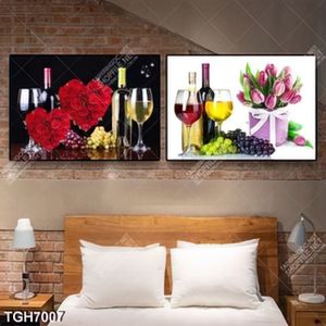 Tranh ghép 2 tấm bàn tiệc rượu trang trí bếp