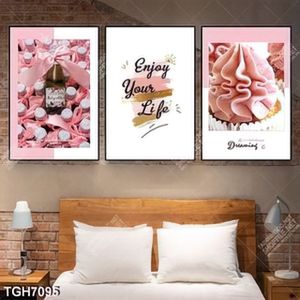 Tranh ghép 3 tấm bánh kem dâu