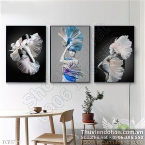 Tranh ghép nghệ thuật cô gái tạo mẫu
