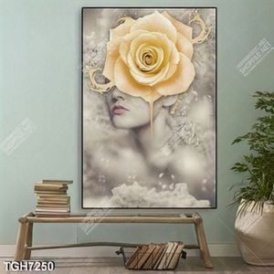 Tranh sơn dầu người mẫu và hoa hồng