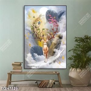Tranh ghép hươu và lông vũ