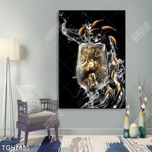 Tranh ghép đàn cá và ly rượu