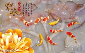 Tranh sơn dầu cá chép bên bông sen vàng in uv treo tường