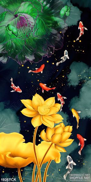 Tranh in uv bông sen vàng bên hồ cá chép trong đêm