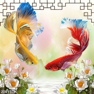Tranh in uv đôi cá chép quẩy đuôi bên hồ hoa sen hồng