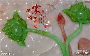 Tranh hoa sen giả ngọc thư pháp
