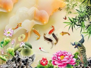 Tranh những cành hoa mẫu đơn bên hồ cá chép vàng