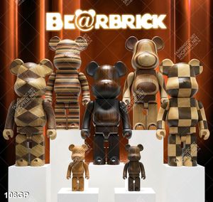 Tranh gấu bearbrick treo tường nổi bật