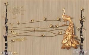 Tranh chim công dát vàng mới nhất