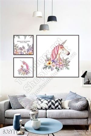 Tranh lụa 3D ngựa treo tường đẹp