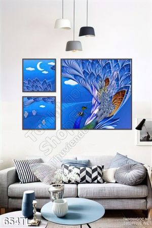 Tranh lụa chim công nghệ thuật hiện đại