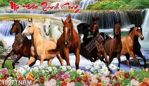 Tranh đàn ngựa và hoa bên thác nước đẹp in kính