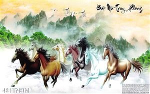 Bát Mã đẹp vượt biển