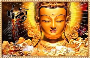 Tranh tượng điêu khắc Phật Quan Âm và thư pháp chữ nhẫn