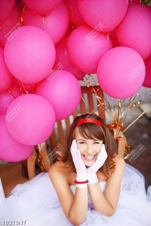 Tranh cô dâu trẻ xinh đẹp