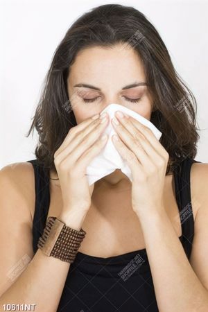 Tranh cô gái bị cảm cúm