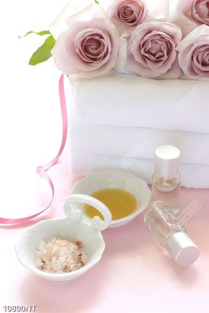 Tranh hoa hồng và tinh dầu