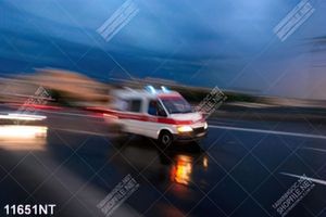 Tranh xe cấp cứu
