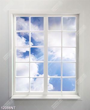 Tranh bầu trời xanh bên ngoài cánh cửa sổ 