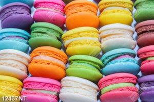 Tranh những chiếc bánh đủ màu sắc