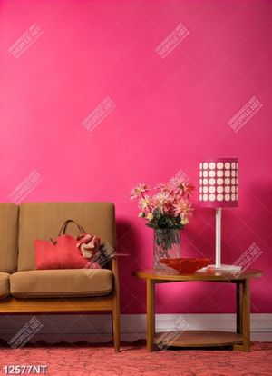 Tranh bức tường hồng nổi bật
