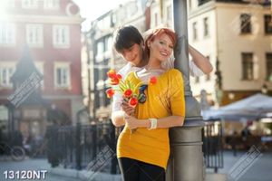 Tranh cặp đôi hạnh phúc