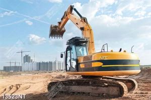 Tranh xe máy đào đất 