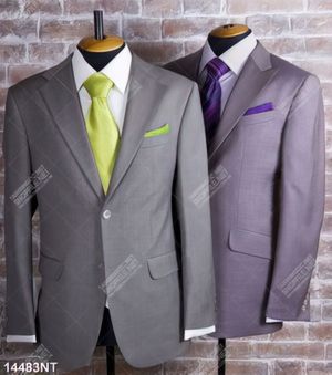 Tranh hai chiếc áo vest