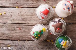 Tranh bánh cupcake noel