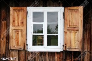 Tranh cánh cửa sổ màu trắng