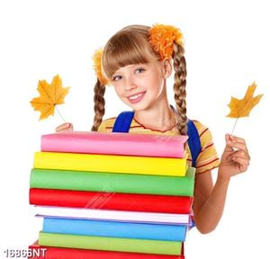 Tranh cô bé đứng bên chồng sách