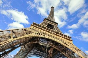 Tranh tháp Eiffel nhìn từ dưới lên