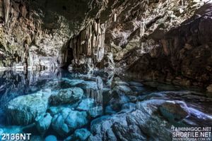 Tranh dòng sông trong hang đá 3d