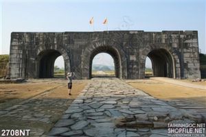 Tranh con đường vào cổng thành 3d