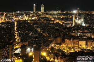 Tranh thành phố ngập ánh đèn vàng