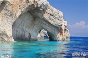 Tranh quần thể đá trên biển