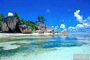 Tranh bãi đá trên biển xanh