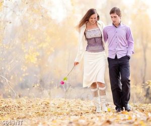 Tranh cặp đôi cùng đi dạo