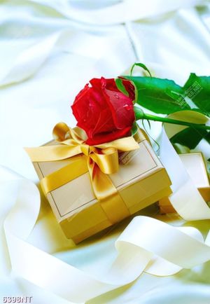 Tranh hộp quà và hoa hồng