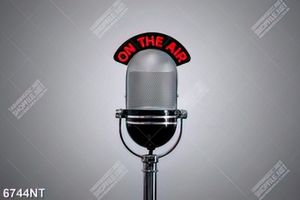 Tranh mic thu âm