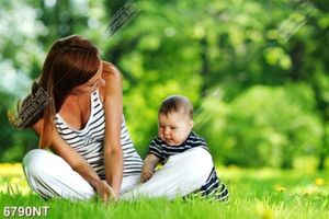 Tranh mẹ và bé