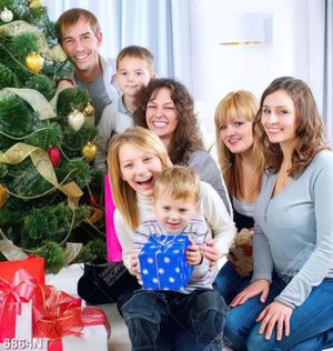 Tranh gia đình đón noel 6864NT
