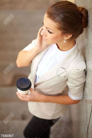 Tranh cô gái trẻ 7580NT