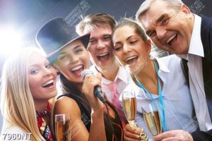 Tranh nhóm bạn vui vẻ 7960NT